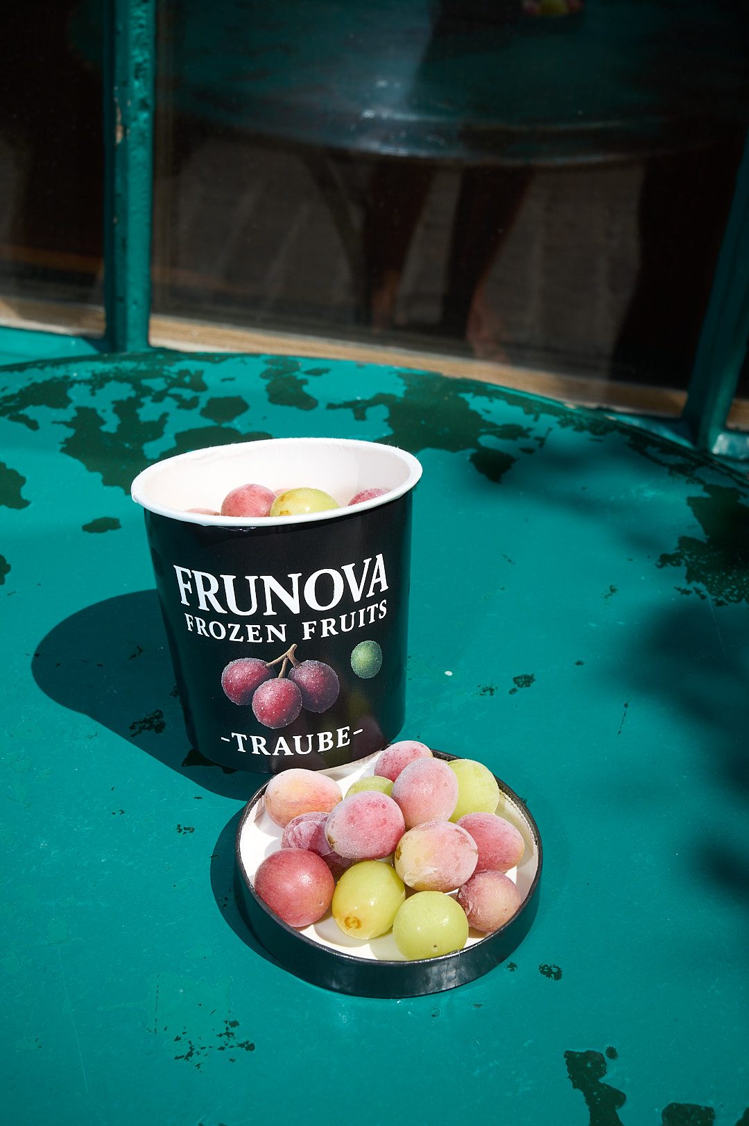 Frunova Traube aus dem Becher